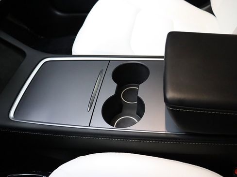 Used 2023 Tesla Model 3 Standard Range image 43