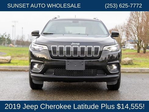 Used 2019 Jeep Cherokee Latitude Plus AWD/4WD image 81
