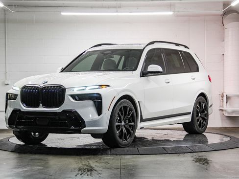 Certified 2023 BMW X7 xDrive40i w/ Executive Package image 3