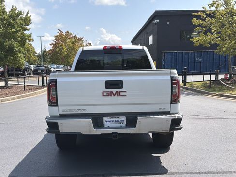 Used 2018 GMC Sierra 1500 SLT w/ SLT Premium Package AWD/4WD image 16