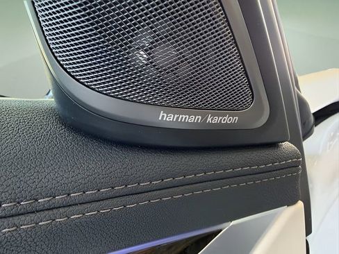 Used 2020 BMW 740i image 15