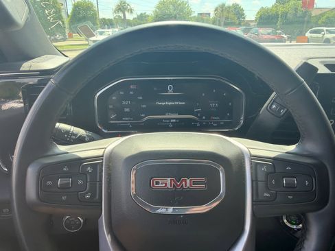 Used 2025 GMC Sierra 1500 SLT RWD image 25
