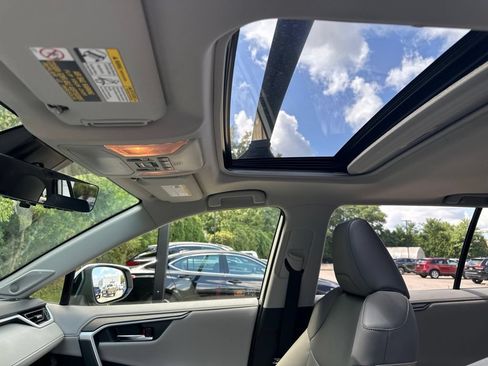 Used 2020 Toyota RAV4 Limited w/ All Weather Liner Package AWD/4WD image 4