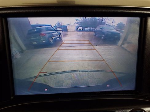 Used 2018 Chevrolet Silverado 1500 LT w/ Texas Edition image 16