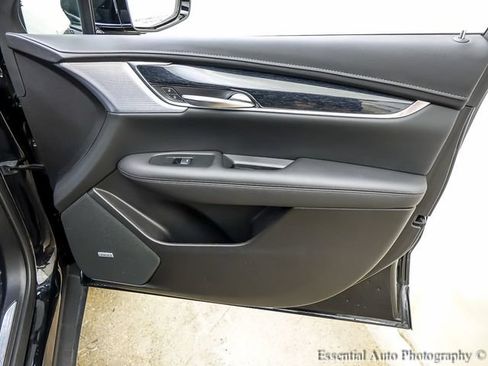 Certified 2023 Cadillac XT5 Premium Luxury AWD/4WD image 25