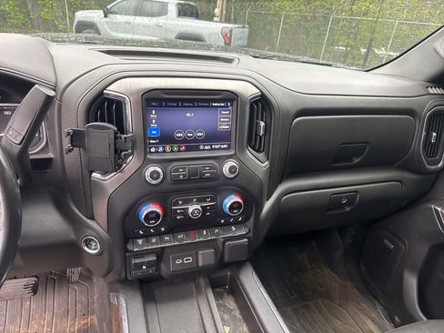 Used 2020 GMC Sierra 2500 Denali w/ Denali Ultimate Package image 11