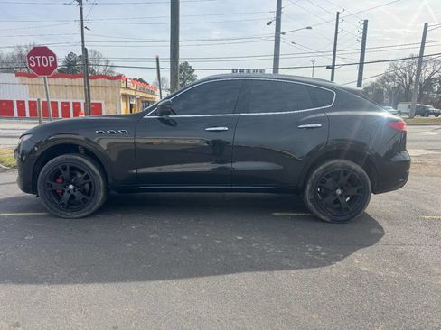 Used 2017 Maserati Levante w/ Luxury Package image 2