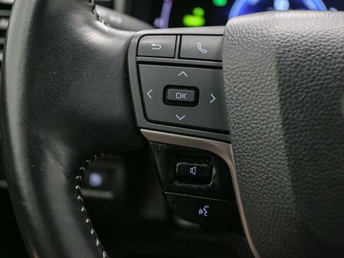 Used 2025 Toyota Camry SE FWD image 33