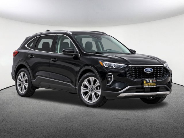Used 2023 Ford Escape Platinum AWD/4WD image 2
