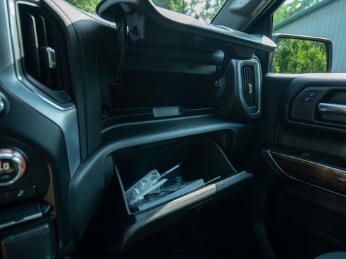 Used 2019 GMC Sierra 1500 Elevation w/ Elevation Value Package AWD/4WD image 33