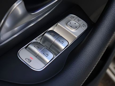 Used 2021 Mercedes-Benz GLE 350 4MATIC image 13