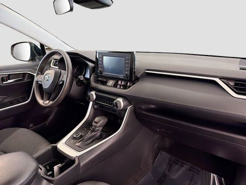 Used 2022 Toyota RAV4 XLE w/ Convenience Package image 29