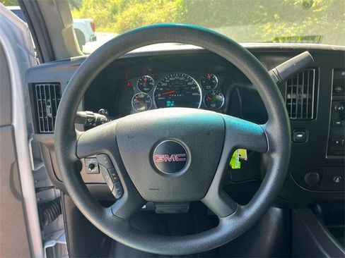 Used 2022 GMC Savana 2500 w/ Driver Convenience Package image 15