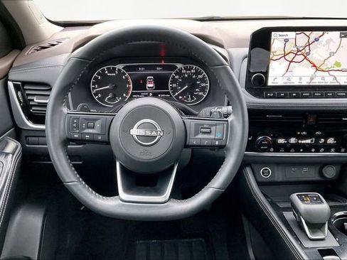 Used 2023 Nissan Rogue SL w/ SL Premium Package image 8