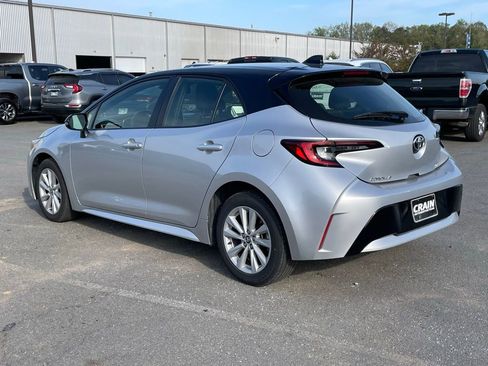 Used 2023 Toyota Corolla SE w/ SE Premium Package FWD image 5