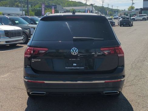 Used 2020 Volkswagen Tiguan SE w/ Panoramic Sunroof Package FWD image 4