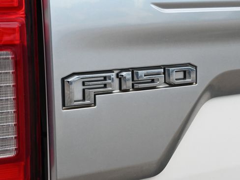 Used 2019 Ford F150 Platinum w/ Equipment Group 701A Luxury AWD/4WD image 20