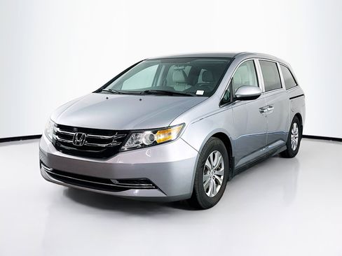 Used 2016 Honda Odyssey SE image 3