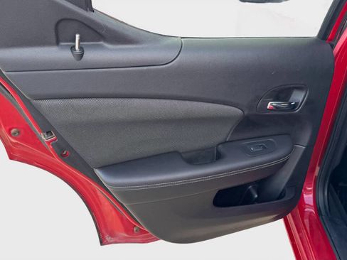 Used 2011 Dodge Avenger Mainstreet w/ Cold Weather Group image 12