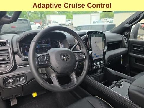 Used 2024 RAM 3500 Limited AWD/4WD image 11
