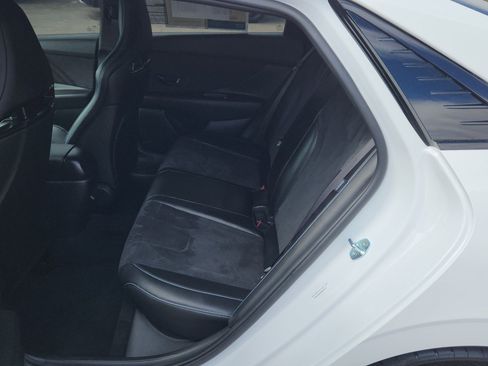Used 2025 Hyundai Elantra N Base image 26