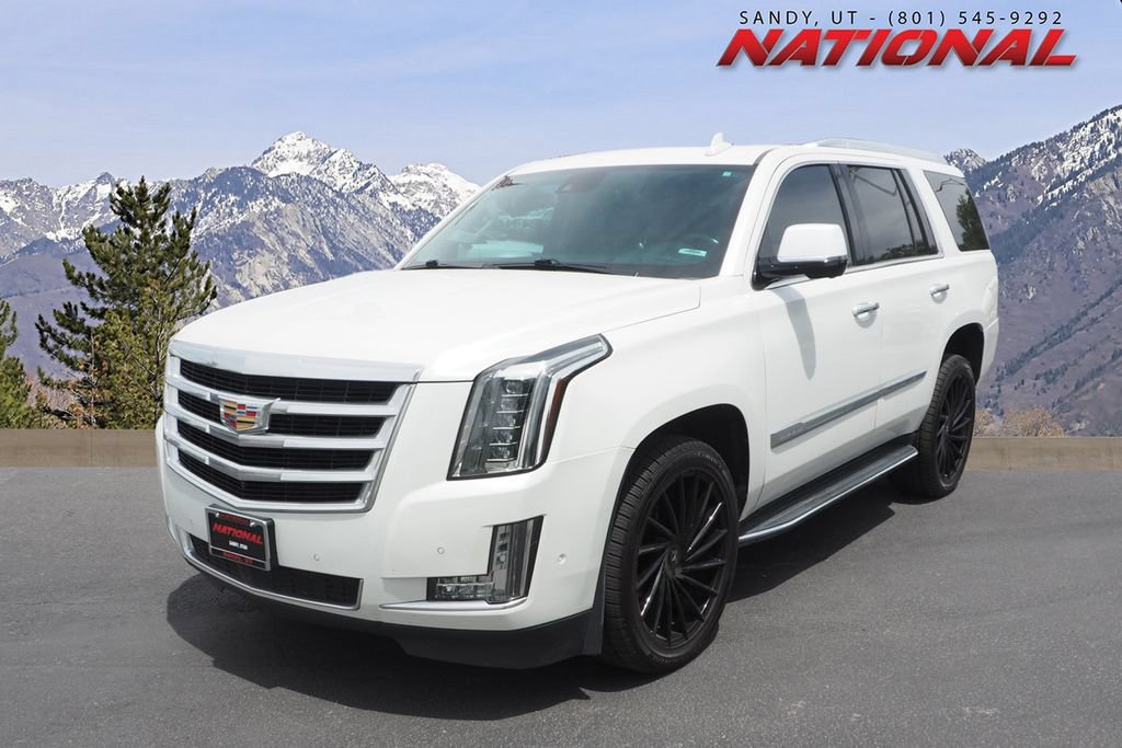 Used 2020 Cadillac Escalade Premium Luxury AWD/4WD image 1