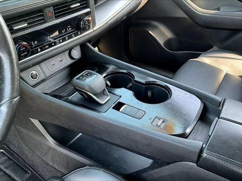 Used 2023 Nissan Rogue SV w/ SV Premium B Package FWD image 19