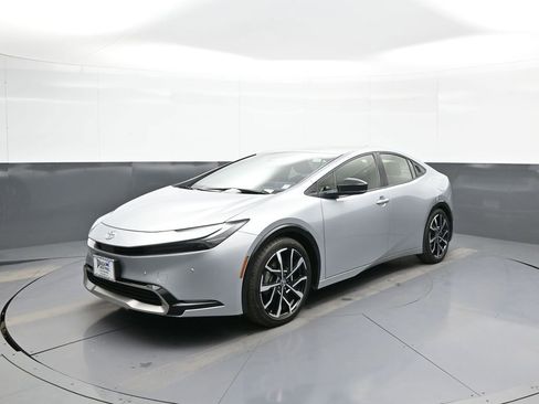 New 2026 Toyota Prius Plug-In Hybrid FWD image 1