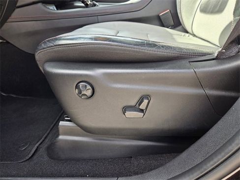 Used 2024 Dodge Durango GT image 28