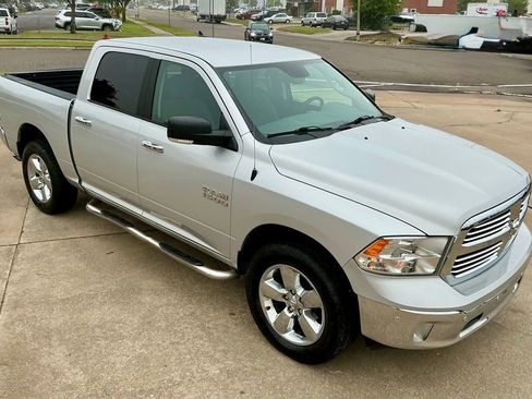 Used 2018 RAM 1500 SLT AWD/4WD image 5