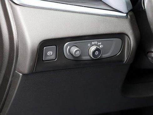 Used 2020 Buick Enclave Premium w/ Sun and Sites Package image 26