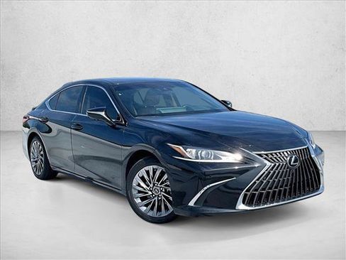 Used 2024 Lexus ES 300h w/ Technology Package FWD image 12