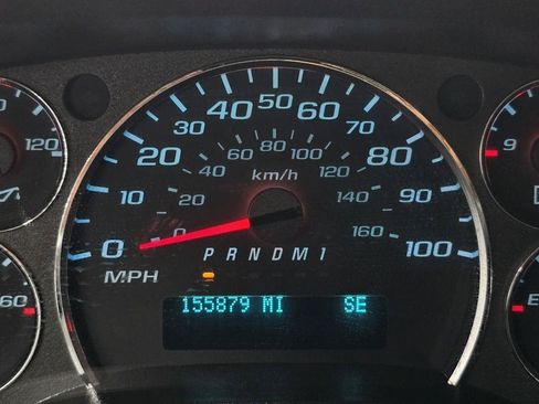 Used 2024 Chevrolet Express 2500 w/ Driver Convenience Package RWD image 21