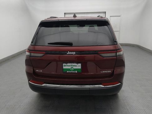 Used 2023 Jeep Grand Cherokee Laredo AWD/4WD image 7