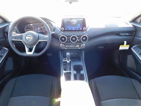 Used 2025 Nissan Sentra SR image 17
