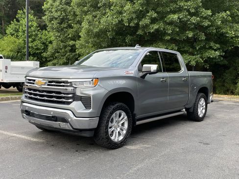 Used 2023 Chevrolet Silverado 1500 LTZ w/ Technology Package AWD/4WD image 5