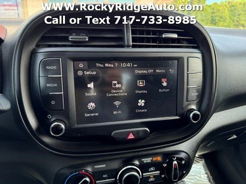 Used 2025 Kia Soul LX w/ LX Technology Package FWD image 26
