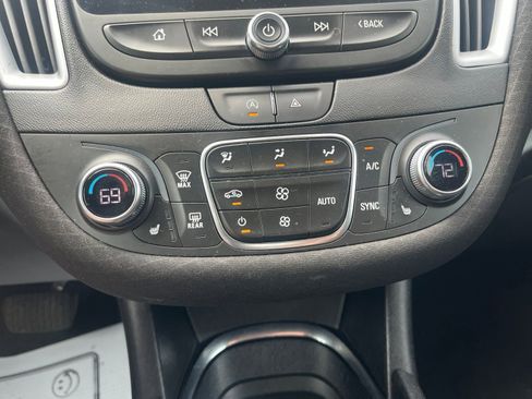 Used 2023 Chevrolet Malibu LT FWD image 24