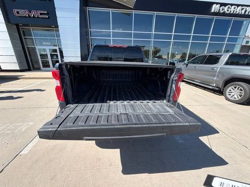 Used 2022 Chevrolet Silverado 1500 LTZ w/ Technology Package AWD/4WD image 4