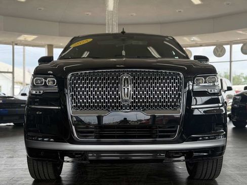 Used 2024 Lincoln Navigator Reserve AWD/4WD image 15
