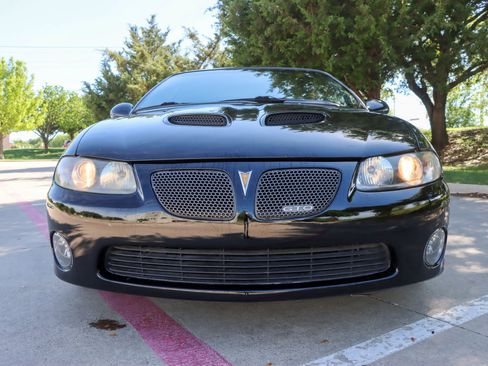 Used 2005 Pontiac GTO RWD image 2