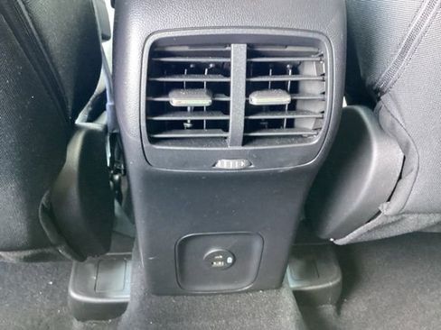 Used 2022 Ford Escape SE w/ Convenience Package image 17