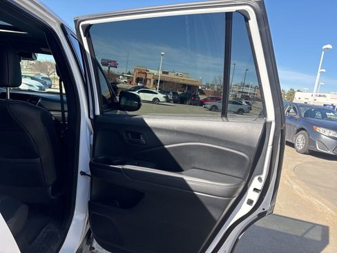 Used 2023 Honda Passport EX-L image 32