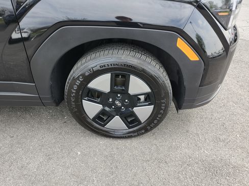 Used 2025 Hyundai Santa Fe SEL image 11