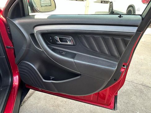 Used 2010 Ford Taurus SEL FWD image 16
