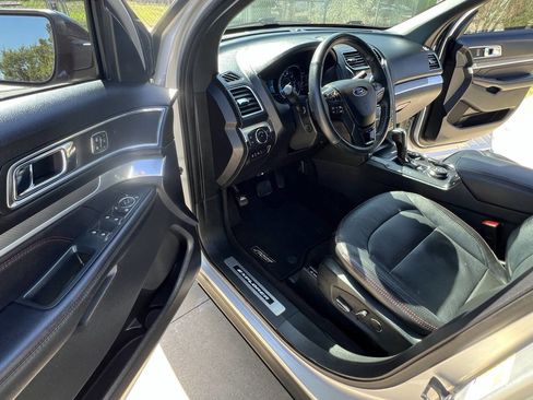 Used 2018 Ford Explorer Sport w/ Equipment Group 401A image 13