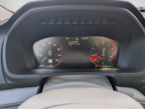 Used 2022 Volvo XC90 T5 Momentum w/ Climate Package image 12