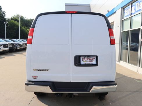 New 2026 Chevrolet Express 2500 w/ Enhanced Convenience Package RWD image 9