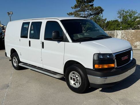 Used 2024 GMC Savana 2500 w/ Driver Convenience Package RWD image 3