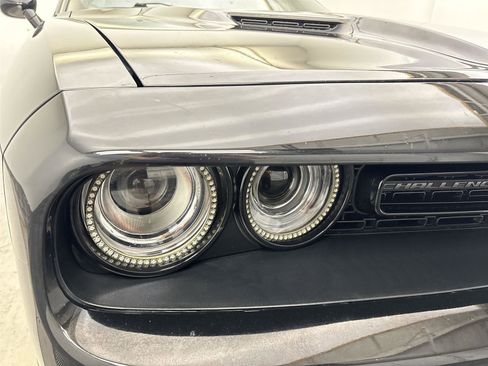 Used 2018 Dodge Challenger SXT Plus RWD image 18